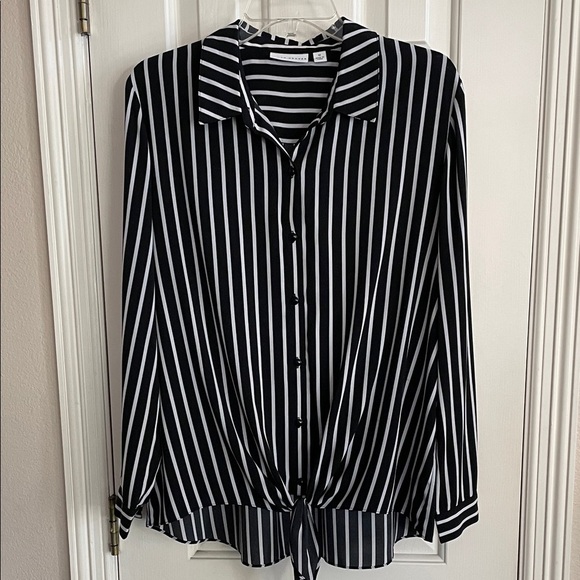 Susan Graver Tops - EUC Susan Graver Black and White Striped Button Down Shirt